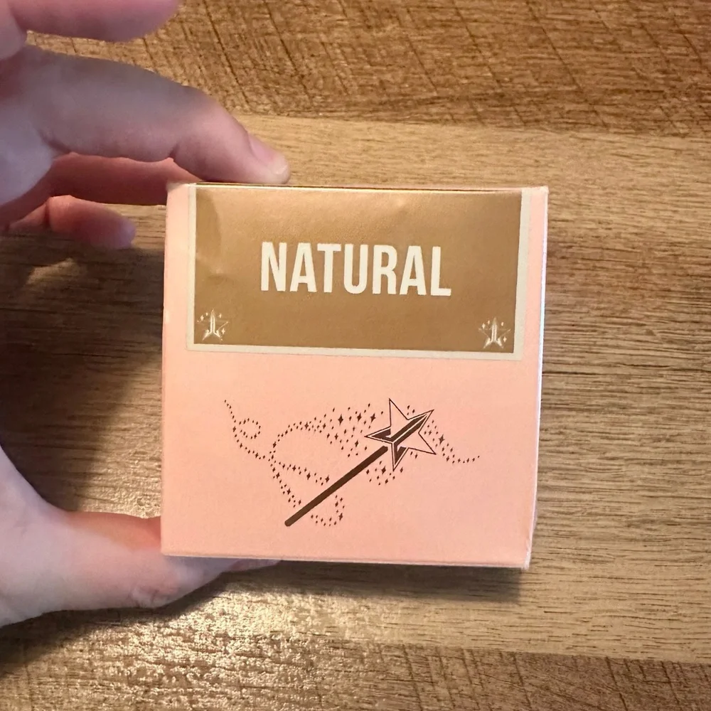 NWT Jeffree Star Magic Star Luminous Setting Powder - Natural